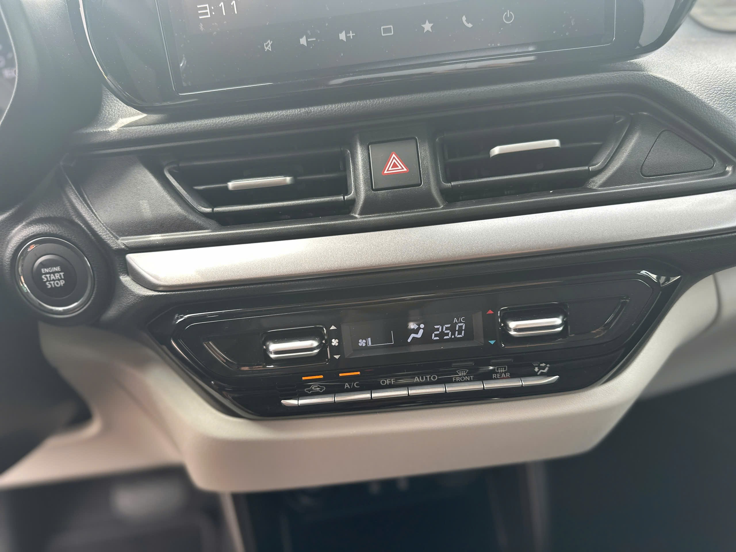 Ra mắt Suzuki Swift động cơ lai Hybrid, giá từ 569 triệu đồng - 14