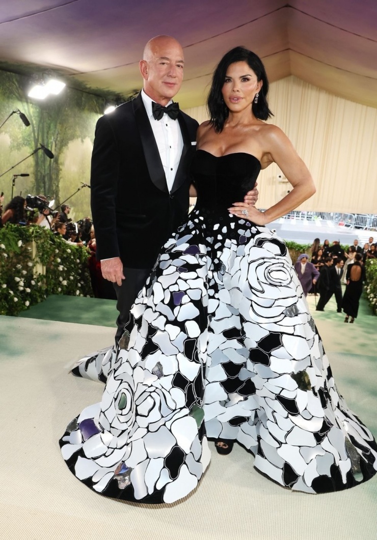 Thời trang Jeff Bezos, Lauren Sánchez trong 6 năm hẹn hò - 4