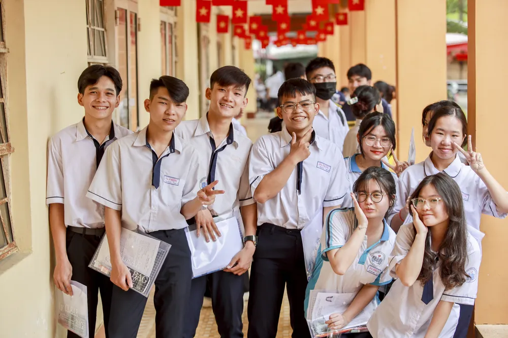 Chuyện chưa kể về đôi bạn cùng dự thi tốt nghiệp THPT ở tuổi 40 - 7