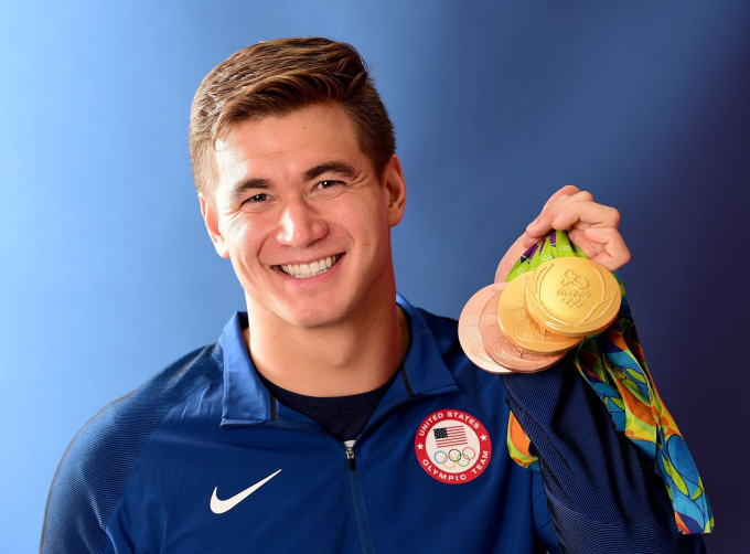 Nathan Adrian, vận động viên năm lần giành huy chương vàng Olympic, được chẩn đoán mắc bệnh ung thư tinh hoàn ở tuổi 30 sau khi cảm thấy có khối u cứng và sưng tấy. Ảnh: Britannica