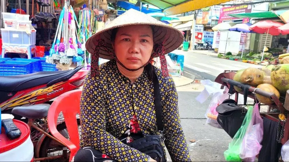 Bà Bình cho biết có nhận được một cuộc điện thoại lạ và nghe tiếng con gọi "mẹ ơi...". Ảnh: GĐCC