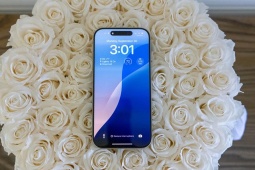 iPhone gập khác biệt sao so với các đối thủ