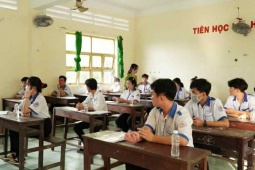 5 thí sinh bị đình chỉ trong buổi thi sáng 27/6