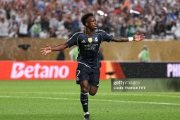 Bùng nổ Vinicius ghi 1 bàn - 1 kiến tạo cho Real Madrid, sánh ngang Gareth Bale