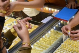 Giá vàng hôm nay, 27-6: Lao dốc bất ngờ