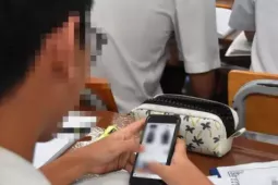 Chiếc điện thoại quên rút, tan vỡ cả kỳ thi