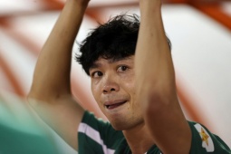 Công Phượng mắt đỏ hoe vì trượt vé V-League, Bùi Tiến Dũng hóa người hùng
