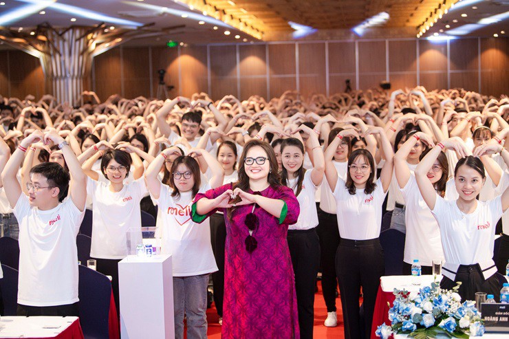 Bà Hoàng&nbsp;Hường đã vấp phải nhiều lùm xùm trong thời gian gần đây