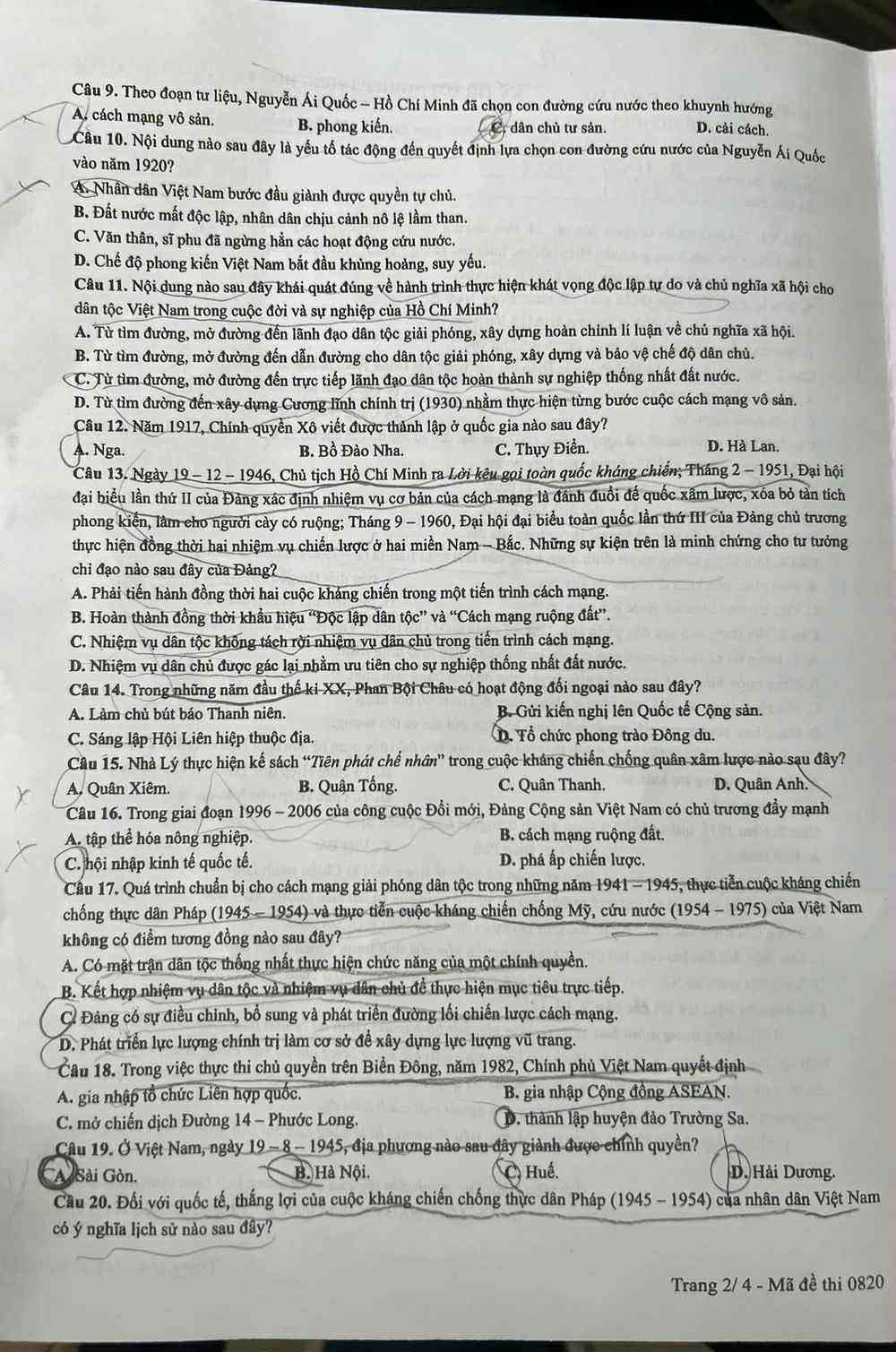 Vỡ òa cảm xúc kết thúc thi theo chương trình mới, cập nhật giải đề - 14
