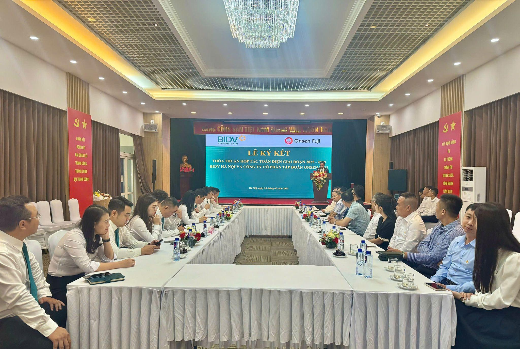 Ông Nguyễn Đình Dương – Giám đốc BIDV Chi nhánh Hà Nội phát biểu tại lễ ký kết diễn ra tại trụ sở chi nhánh.