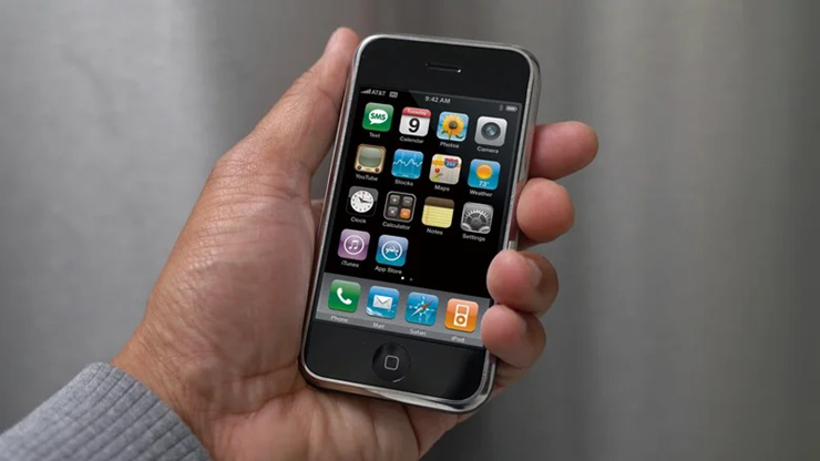 Steve Jobs từng phản đối việc tạo ra iPhone.
