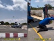 Clip: Thầy giáo “đứng ngồi không yên” khi học viên thi ghép xe ngang