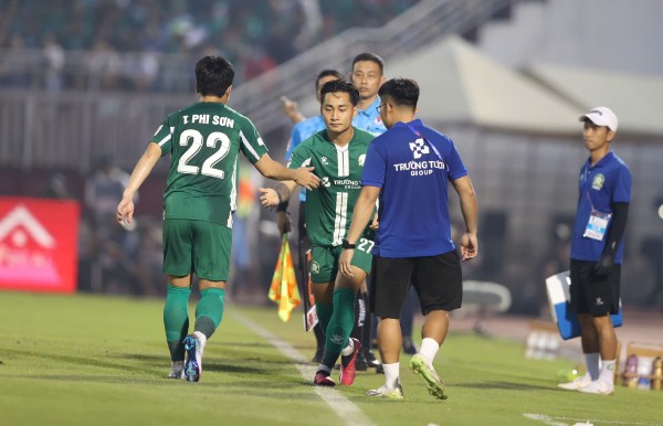 Trực tiếp bóng đá Đà Nẵng - Bình Phước: Xà ngang cứu thua, Công Phượng đá phạt (Playoff V-League) - 5