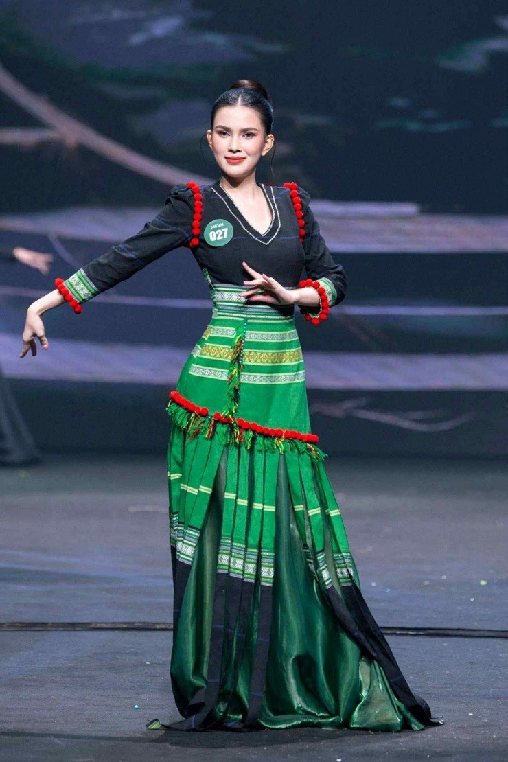 Phan Trần Linh Đan (SBD 027 - Điện Biên)