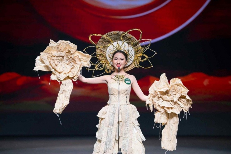 Phùng Doanh Doanh (SBD 005 - Long An)