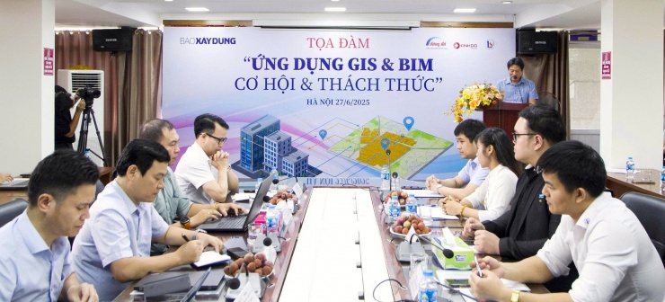 Tọa đàm “Ứng dụng GIS và BIM - Cơ hội và thách thức” ngày 27/6. Ảnh: X.D