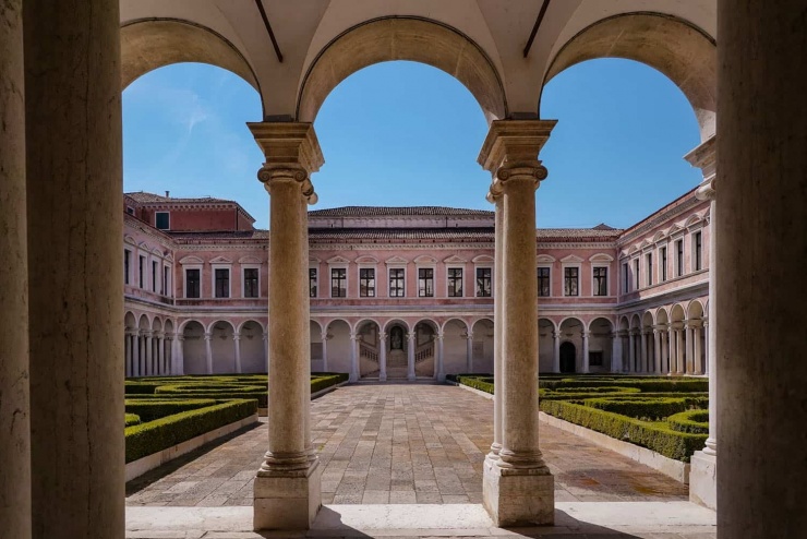 Các tòa nhà ở đảo San Giorgio Maggiore (Ảnh: Alexandra Korey)