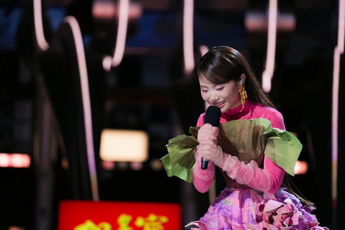 Phương Mỹ Chi tạo dấu ấn trong hành trình quảng bá bản sắc văn hóa Việt với khán giả quốc tế