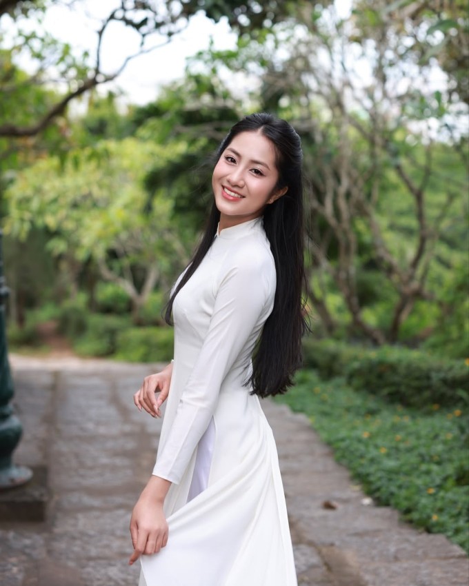 Hoa hậu Trúc Linh tích cực giới thiệu cảnh đẹp quê Phú Yên - 1