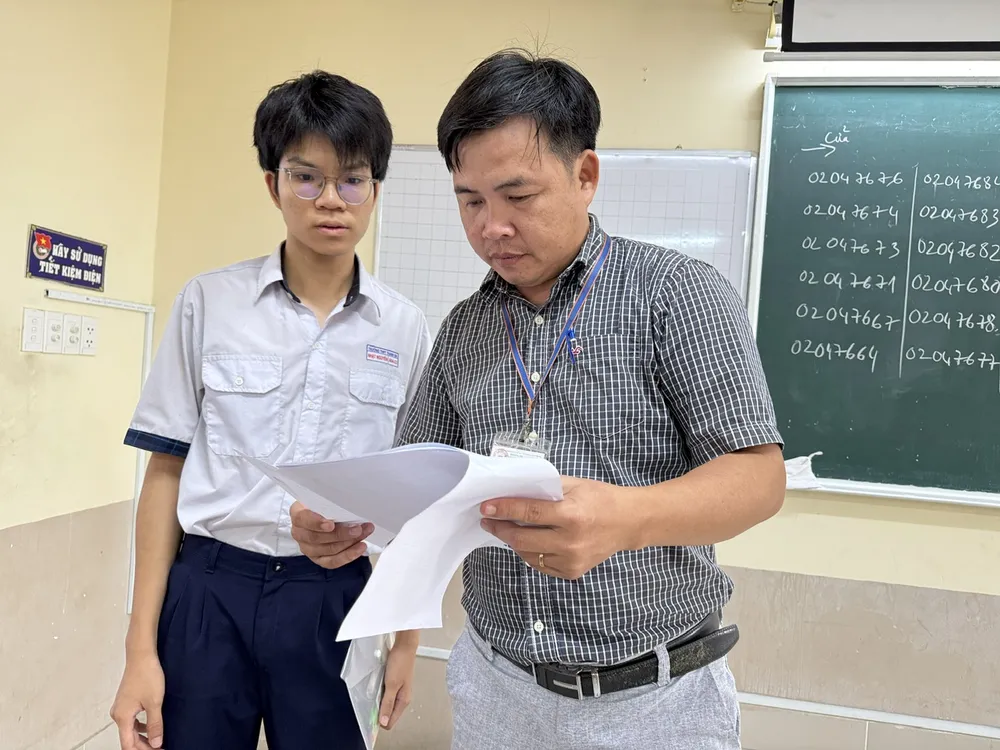 Thí sinh dự thi tốt nghiệp THPT năm 2025 tại TP.HCM. Ảnh: P.ANH