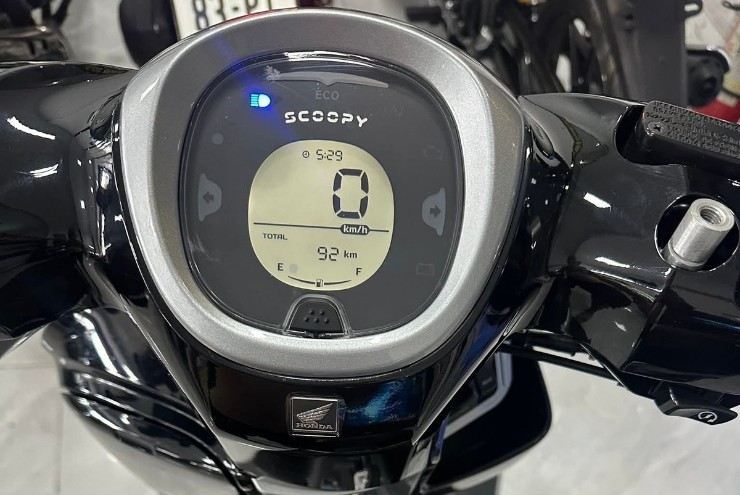 Bảng giá Honda Scoopy cập nhật tháng 6/2025: Bản Thái đắt gấp đôi bản Indonesia! - 2