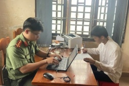 Vụ gian lận thi tốt nghiệp THPT ở Lâm Đồng: Thí sinh và người hỗ trợ bên ngoài có thể bị xử lý thế nào?