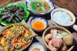 Cứ theo thực đơn này là cả tuần không phải đầu bếp cũng có bữa cơm  ' ngon lành cành đào ' 