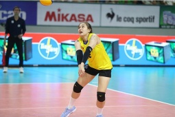 Hot girl bóng chuyền Lan Vy thi đấu vị trí lạ, U21 Việt Nam mở màn khó khăn tại VTV Cup