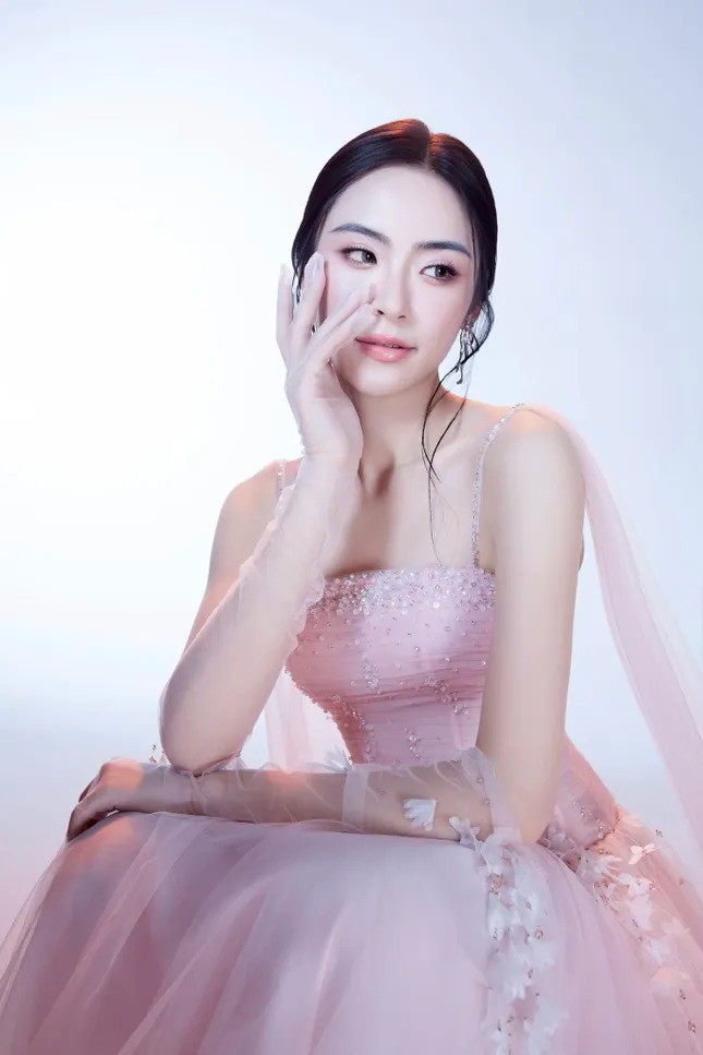 Á hậu 2 Vân Nhi - "mỹ nhân mặt mộc" khiến ai cũng yêu mến từ cái nhìn đầu tiên - 9