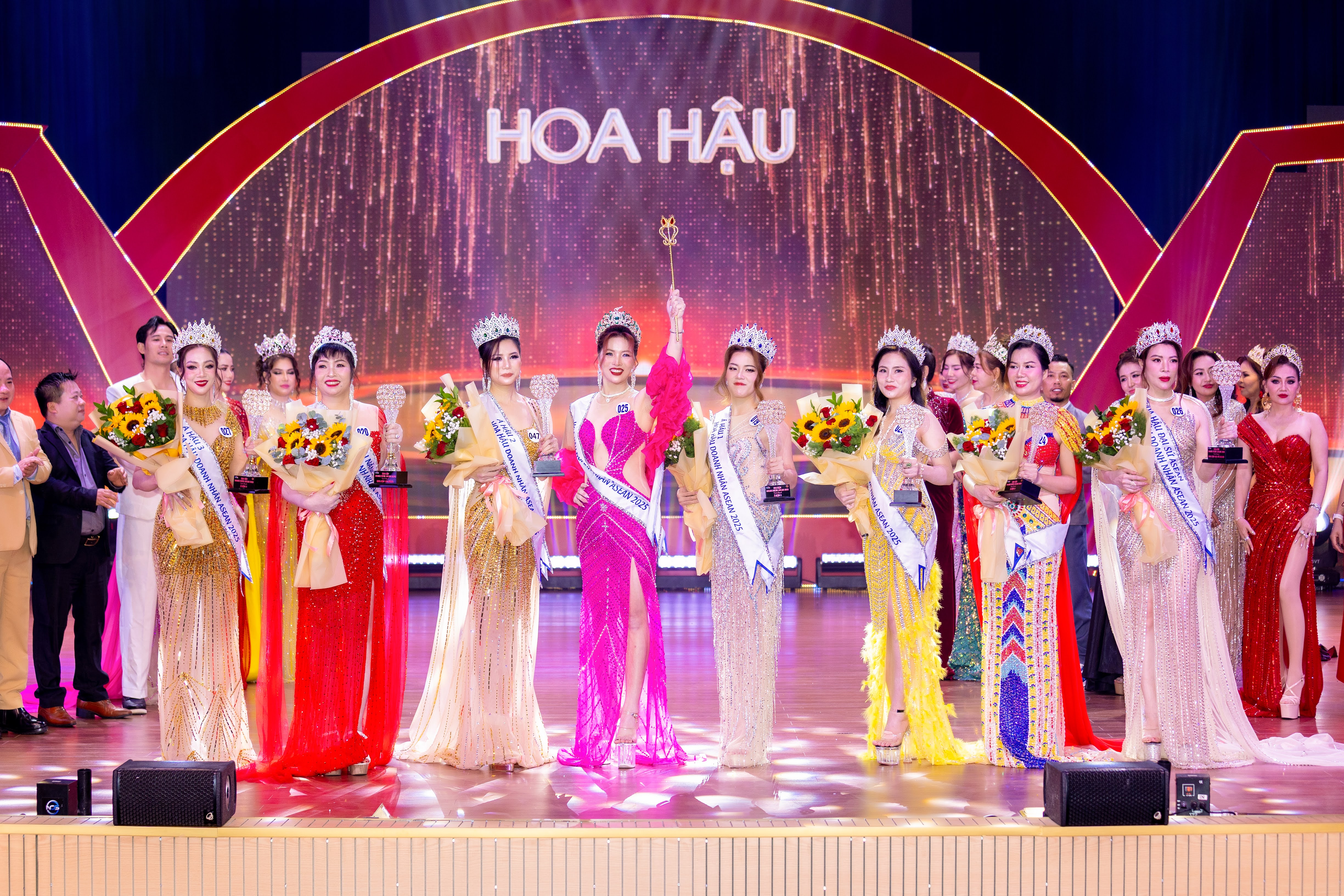 Ngôi vị Hoa hậu Doanh nhân Asean 2025 chính thức gọi tên thí sinh Trần Thị Thịnh - 5