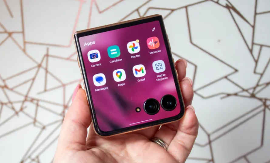 Motorola Razr Ultra 2025.