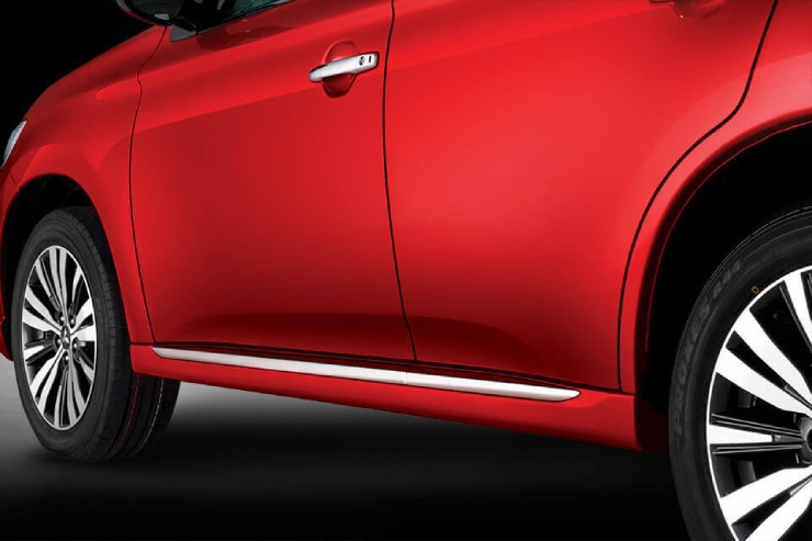 CX-5, Outlander: Xe Nhật "sang hóa", chủ xe Việt có thực sự cần? - 9