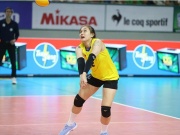 Hot girl bóng chuyền Lan Vy thi đấu vị trí lạ, U21 Việt Nam mở màn khó khăn tại VTV Cup