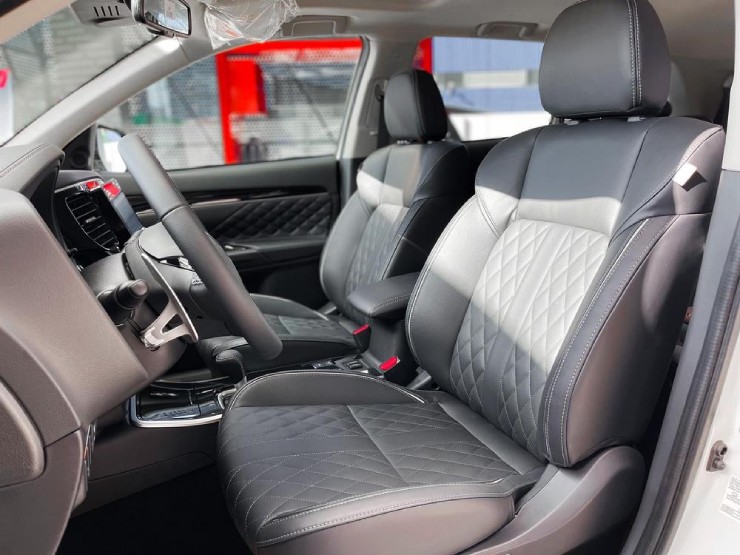 Ngắm chi tiết dòng SUV Mitsubishi Outlander giá từ 825 triệu đồng - 9