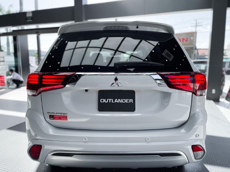 Ngắm chi tiết dòng SUV Mitsubishi Outlander giá từ 825 triệu đồng - 11