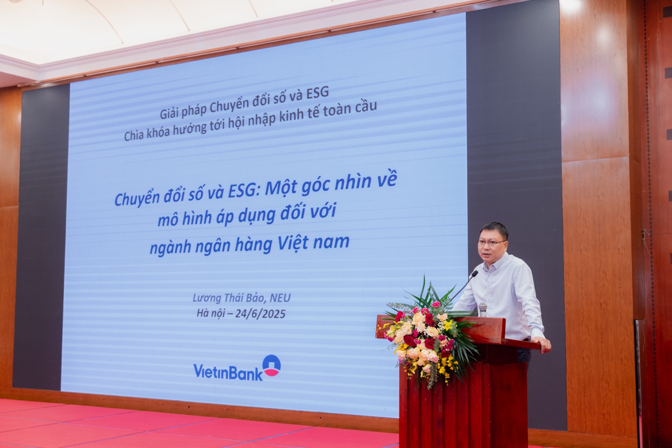 TS. Lương Thái Bảo (Viện Ngân hàng Tài chính, Đại học Kinh tế Quốc dân)