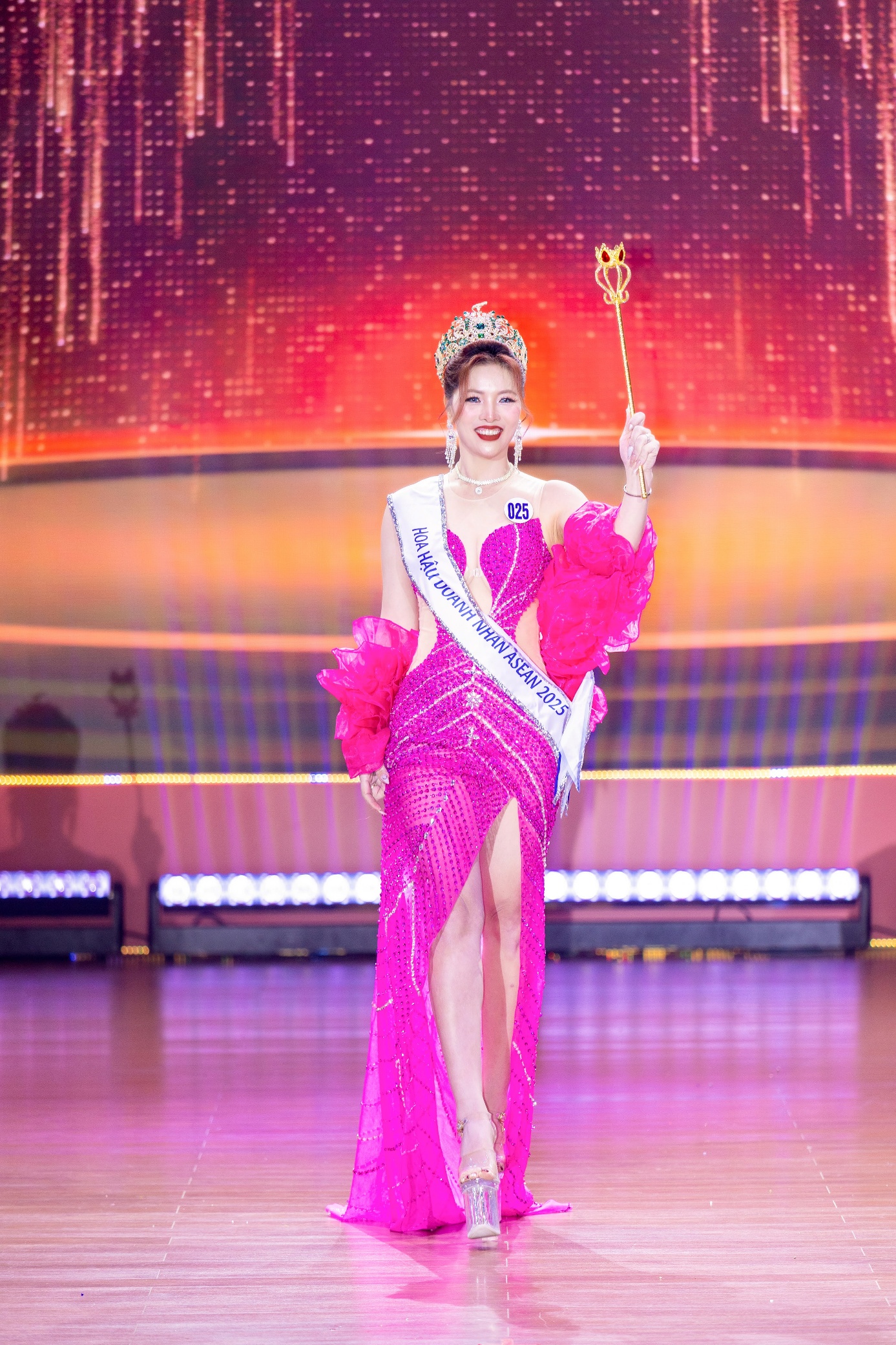 Hoa hậu Doanh nhân Asean 2025 chính thức gọi tên thí sinh Trần Thị Thịnh (SBD: 025)