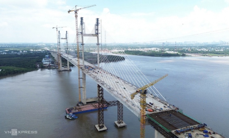 Hình dáng cầu dây văng cao nhất Việt Nam sắp hoàn thành - 5