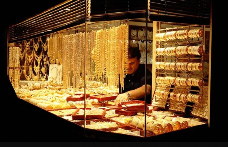 Trong bối cảnh căng thẳng gia tăng ở Trung Đông, người Iran đang cố gắng bảo vệ tài sản của mình bằng cách đầu tư vào vàng. Ảnh: The Atlantic