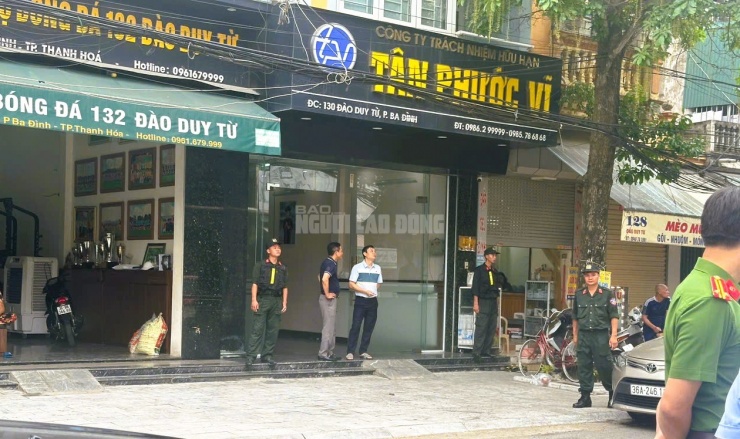 Lực lượng công an phong tỏa khu nhà của trùm giang hồ xứ Thanh - Vi "ngộ"