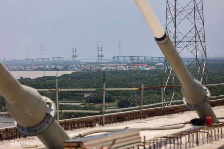 Hình dáng cầu dây văng cao nhất Việt Nam sắp hoàn thành - 15