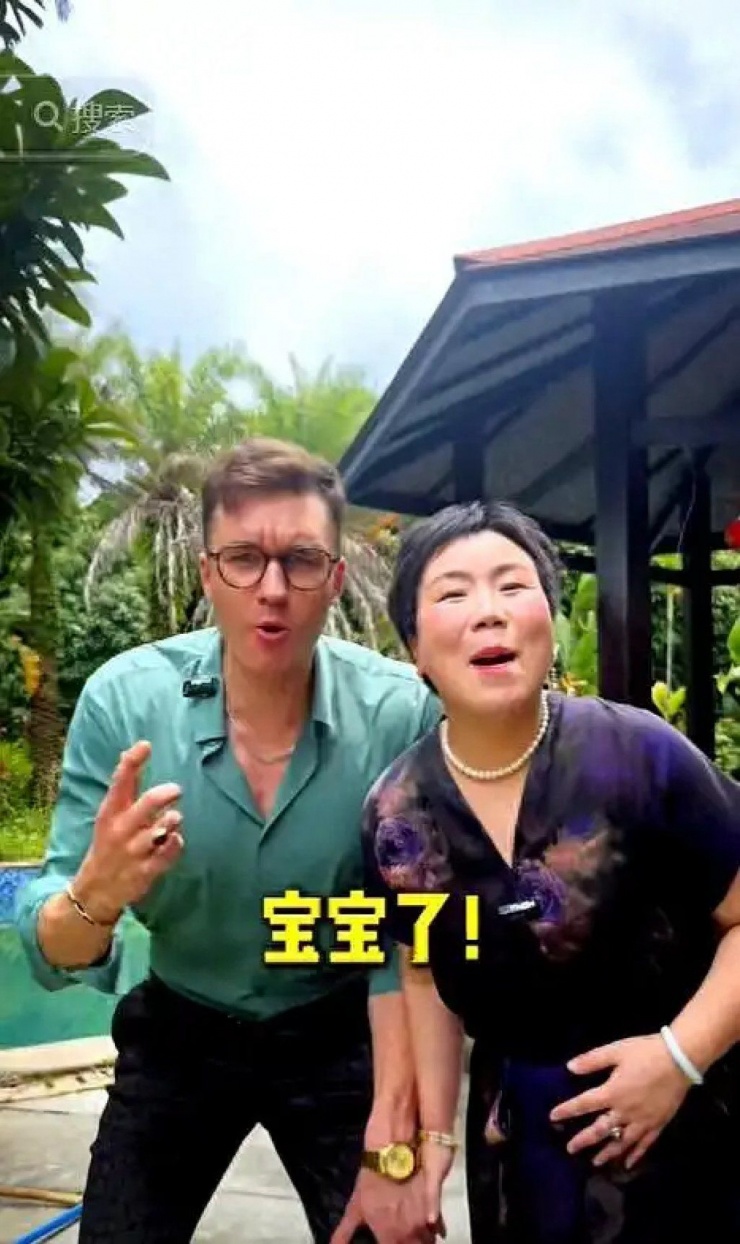 Phú bà U50 “chốt đơn” bạn thân của con trai sau 6 năm, giờ đã mang bầu ở tuổi không ai dám nghĩ - 2