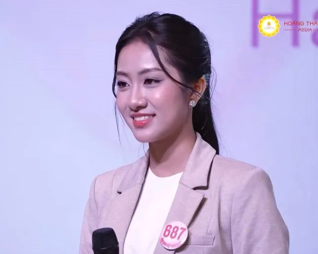 Ngắm Top 3 Hoa hậu Việt Nam 2024 tự tin khoe nhan sắc qua ảnh chụp cam thường - 1