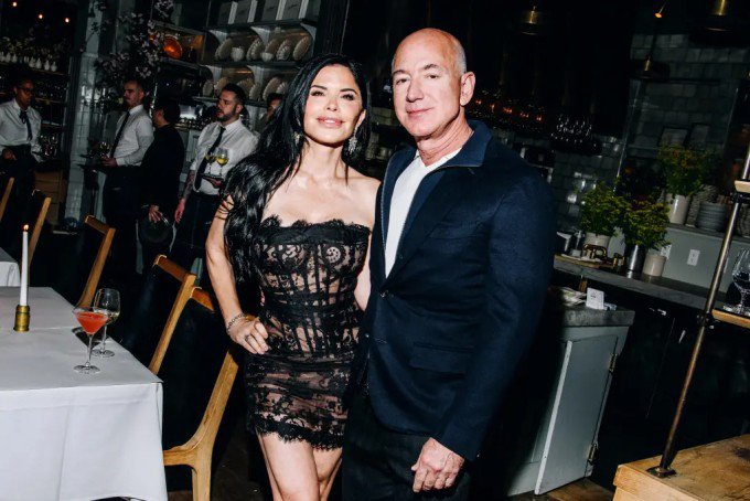 Lauren Sánchez là ai mà khiến tỷ phú giàu thứ 3 thế giới “kết hôn bằng được” ở tuổi 61? - 4