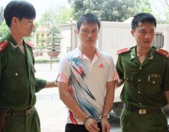 Hình ảnh trùm giang hồ Vi "ngộ" bị công an bắt giữ năm 2013. Ảnh: Công an Thanh Hóa
