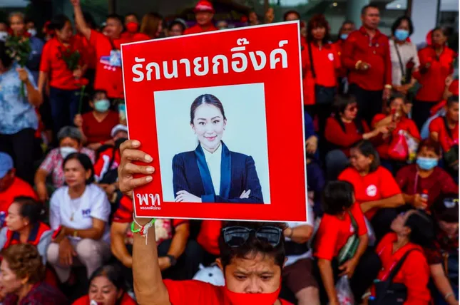 Thủ tướng Thái Lan Paetongtarn Shinawatra chịu áp lực ngày càng lớn.