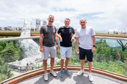 Ba cầu thủ huyền thoại của Manchester United check in Cầu Vàng