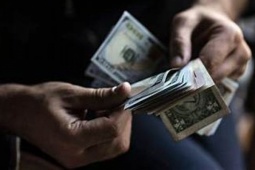 Vì sao nhiều người trong top 10% của Mỹ vẫn cảm thấy  " rất nghèo " 