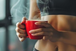 Vì sao chuyên gia khuyến khích uống cà phê trước buổi tập?