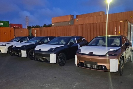 Ảnh thực tế lô xe Lynk & Co 08 đầu tiên cập cảng Việt Nam